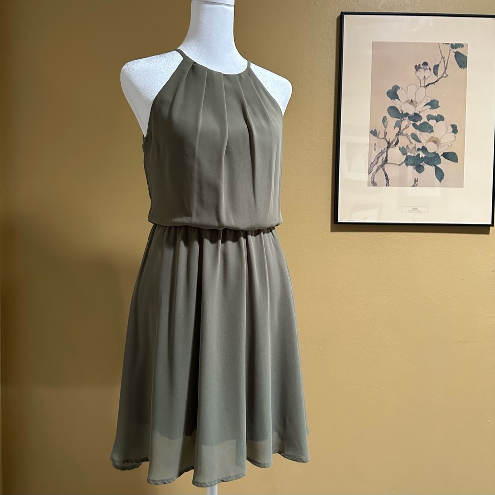 ♥️ Francesca’s Olive Green Halter Neck Dress